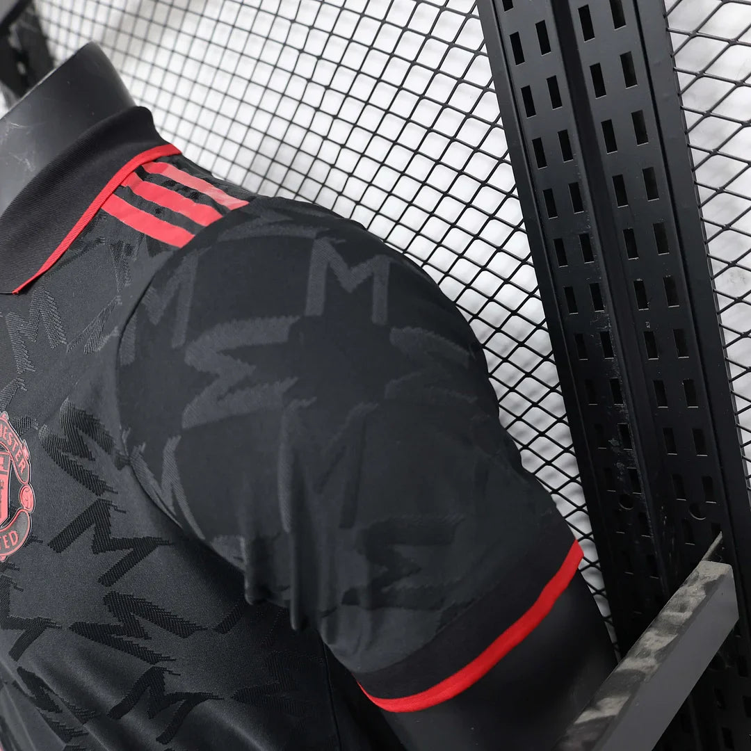 24/25 Manchester United Black Limited Jersey