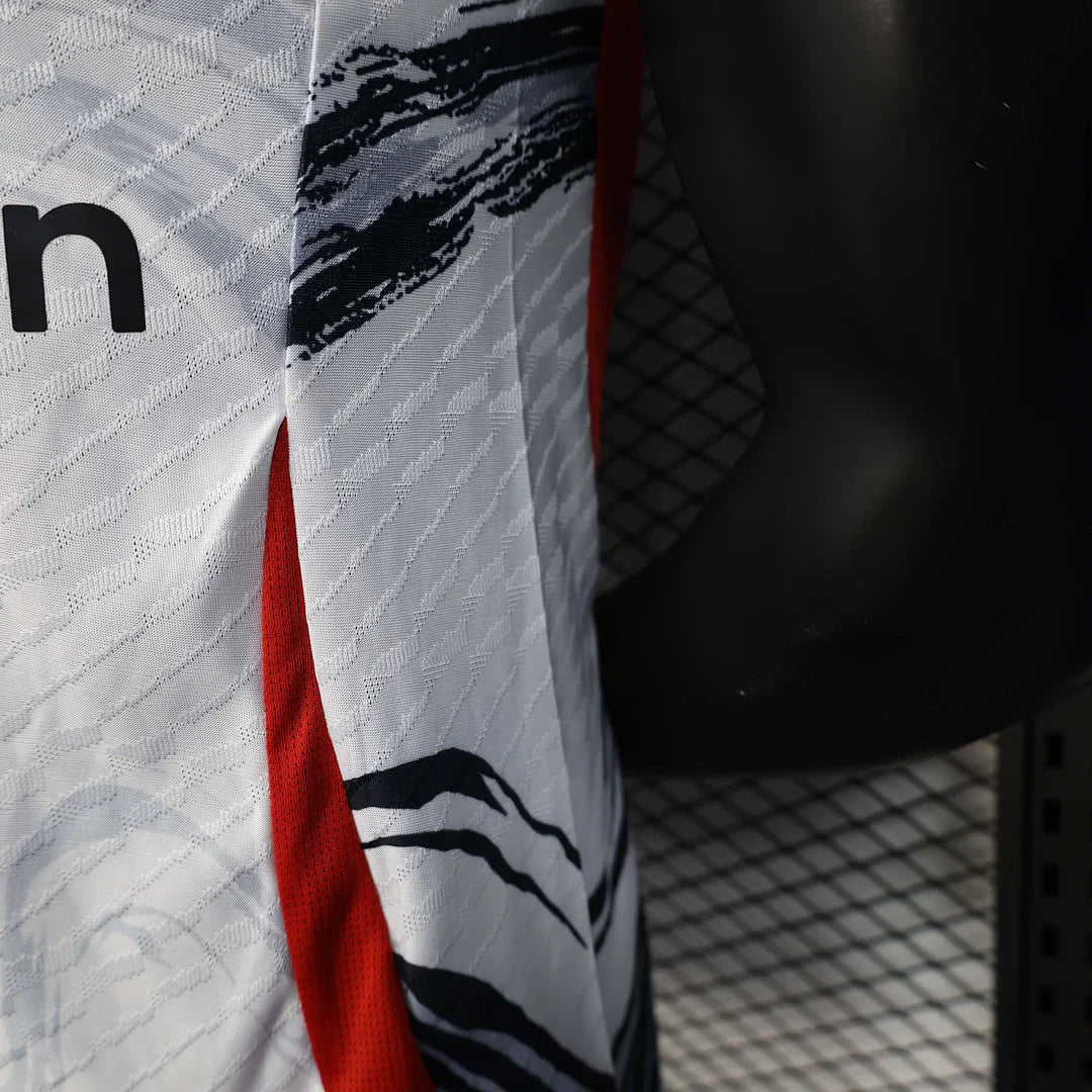 25/26 Manchester United White Limited Jersey