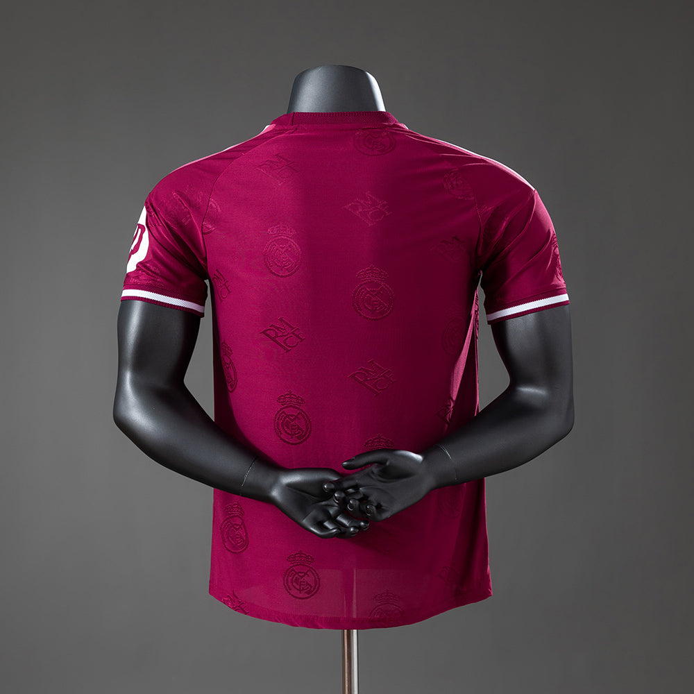 Real Madrid 26/27 Special Edition Spelersversie - Maroon Shirt