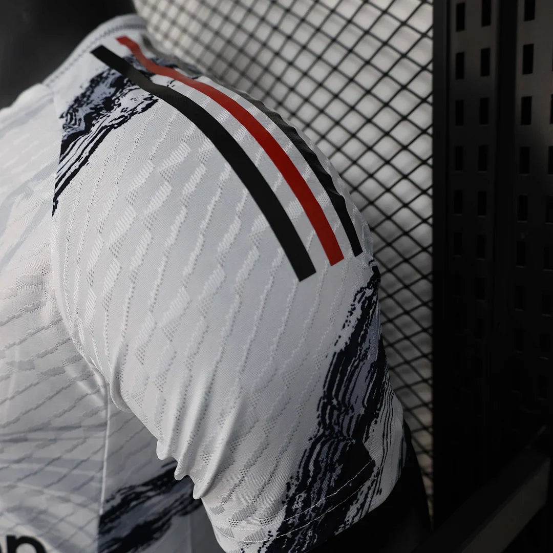 25/26 Manchester United White Limited Jersey