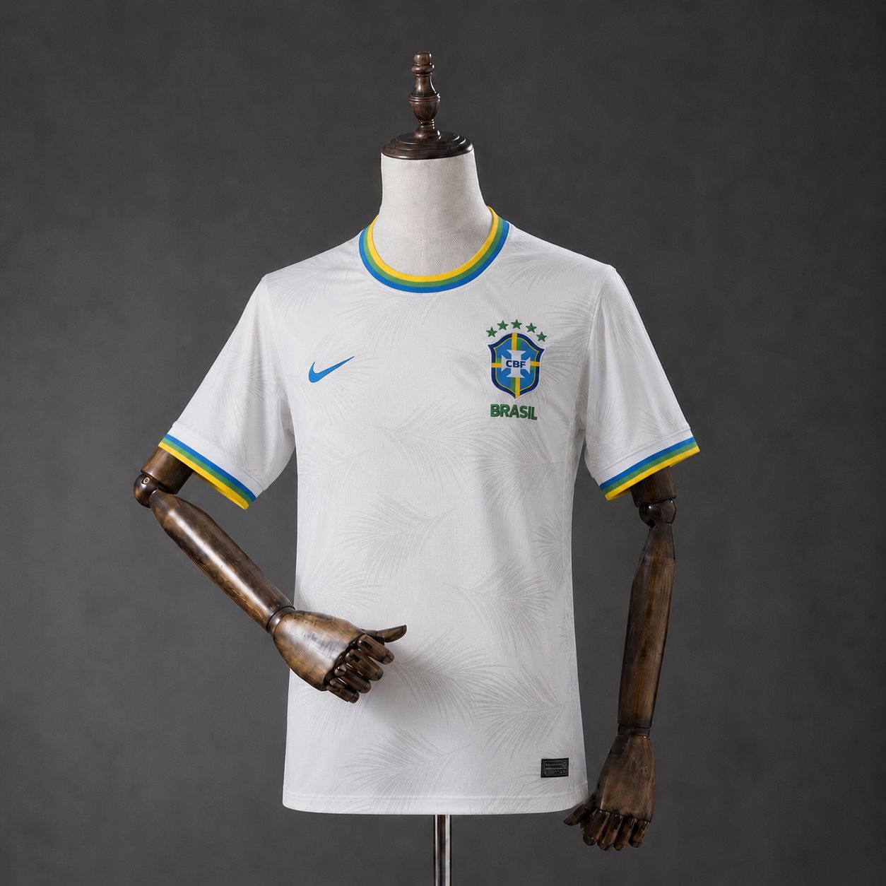Brazil 26/27 White Palm