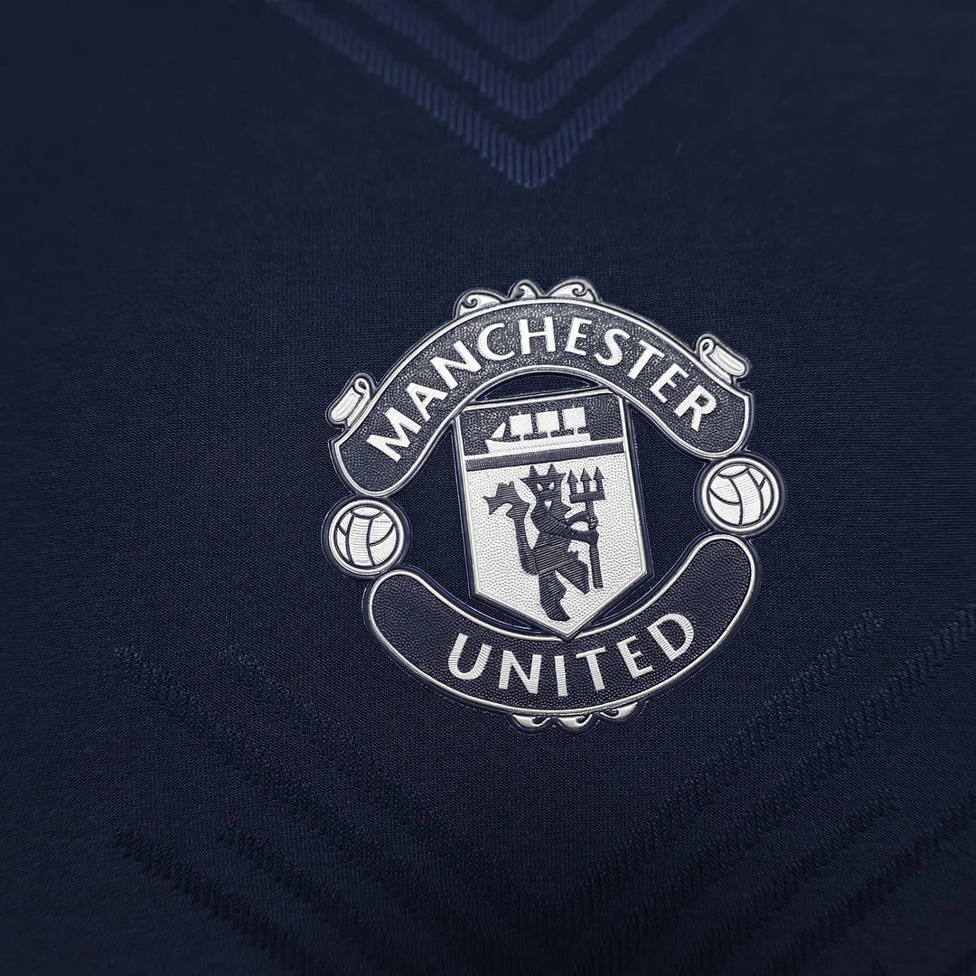 24/25 Manchester United Pre-match kit