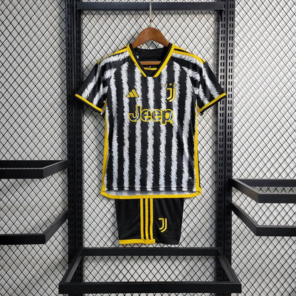 23/24 Juventus Home Tenue