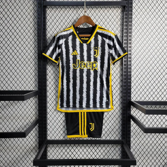 23/24 Juventus Home Tenue