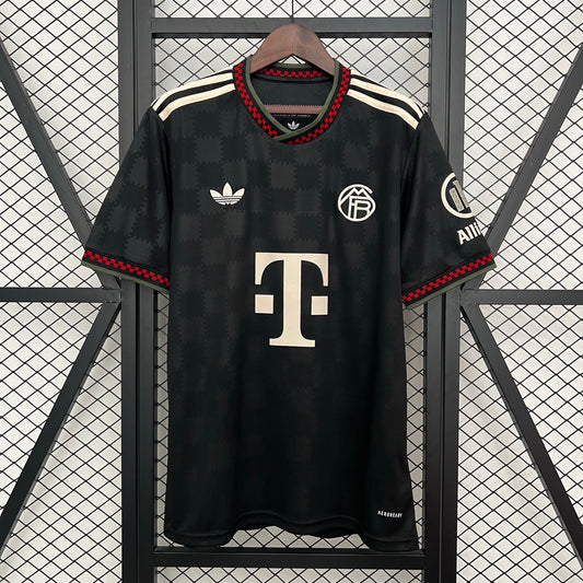 25/26 Bayern Munich third away