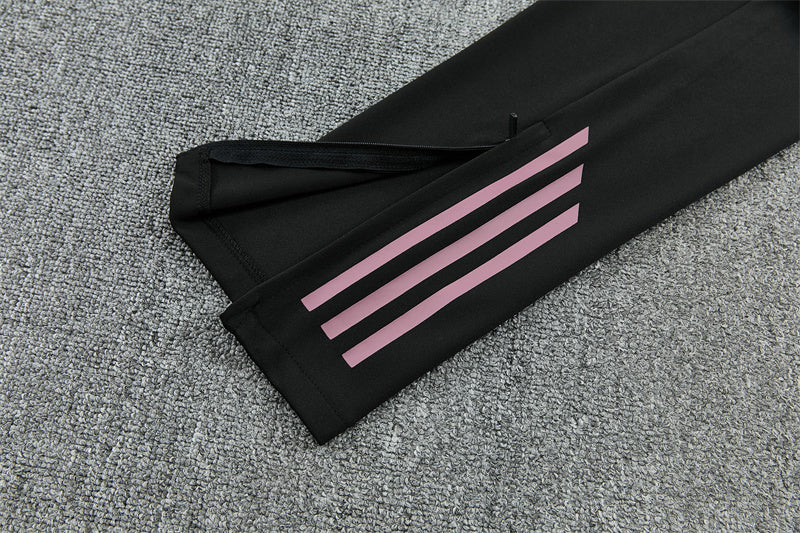 25/26 Real Madrid Roze Zwart Trainingspak