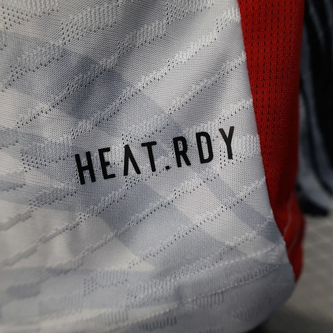 25/26 Manchester United White Limited Jersey