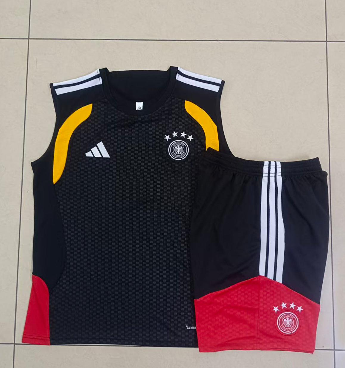 Duitsland 26/27 Mouwloos Set