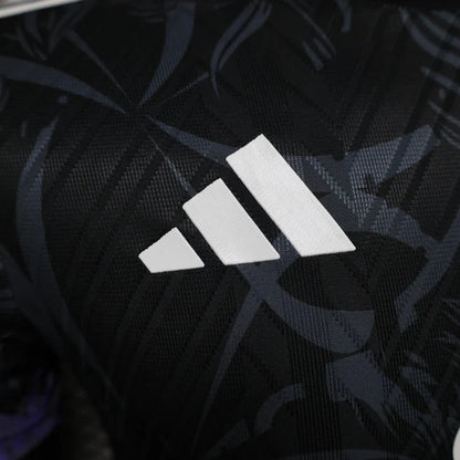 Manchester United "Midnight Roar" Limited Jersey