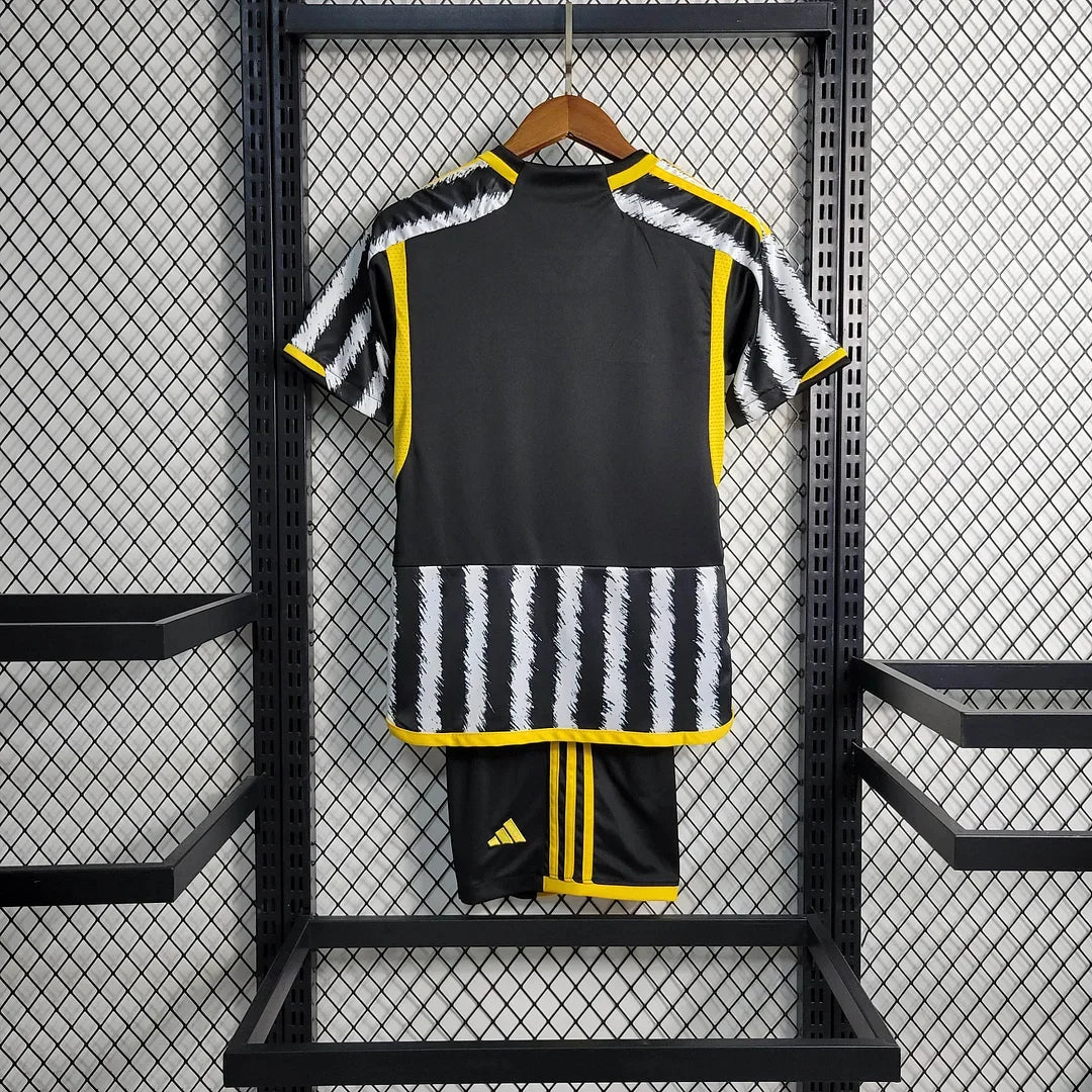 23/24 Juventus Home Tenue