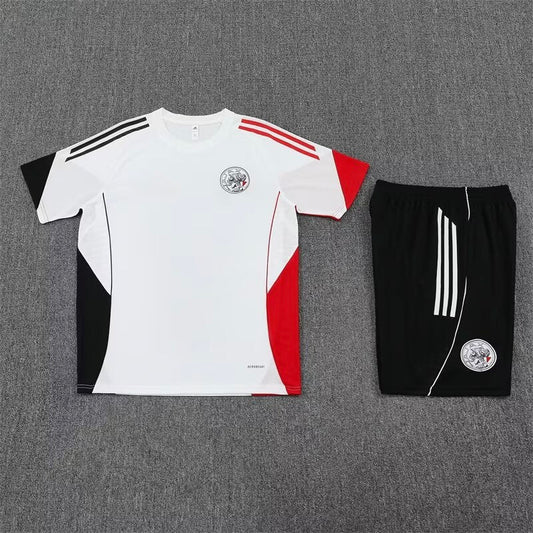 Ajax Trainingssetje 25/26