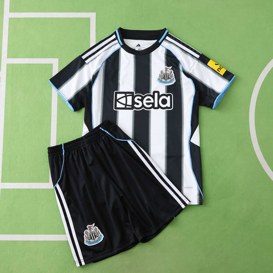 Newcastle United Thuissetje 25/26