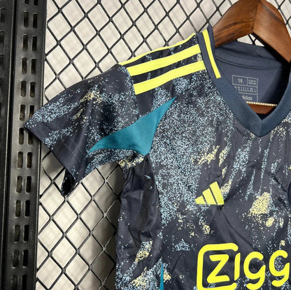 Ajax Away 24/25 Tenue