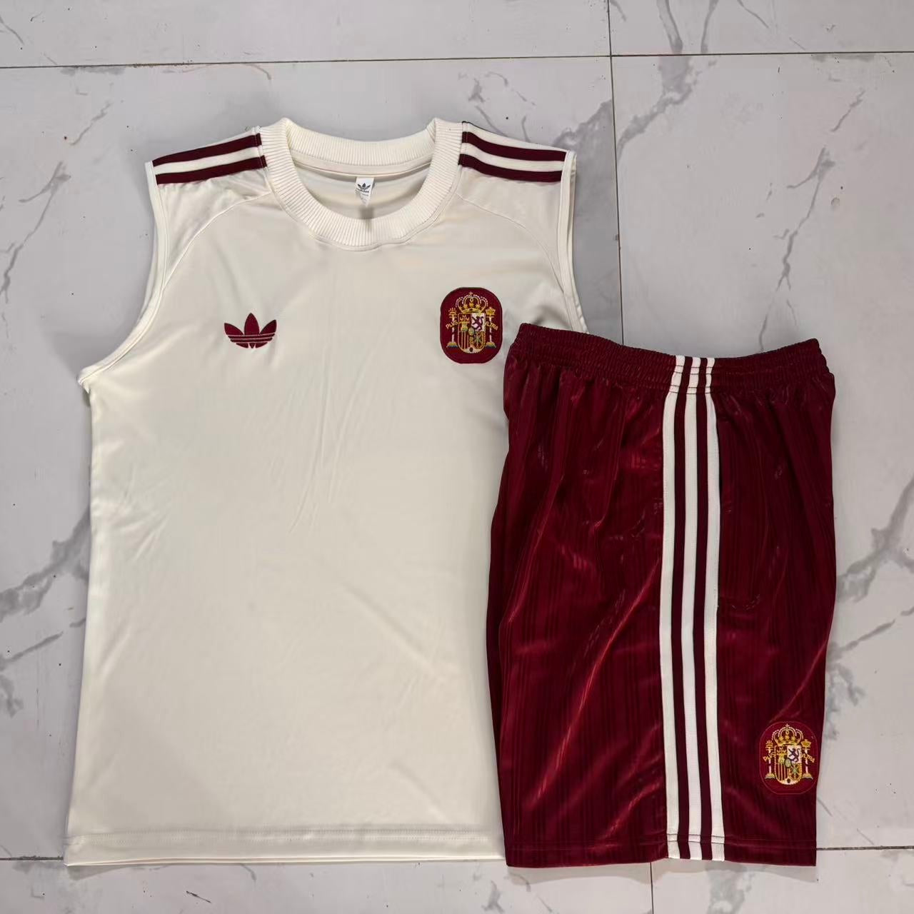Spanje 26/27 Mouwloos Set