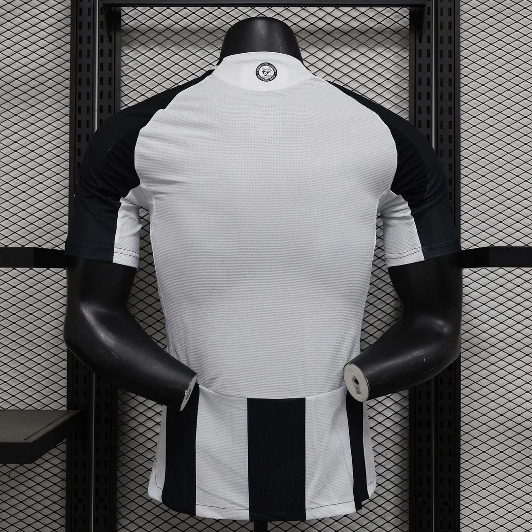 24/25 Newcastle United Home Kit