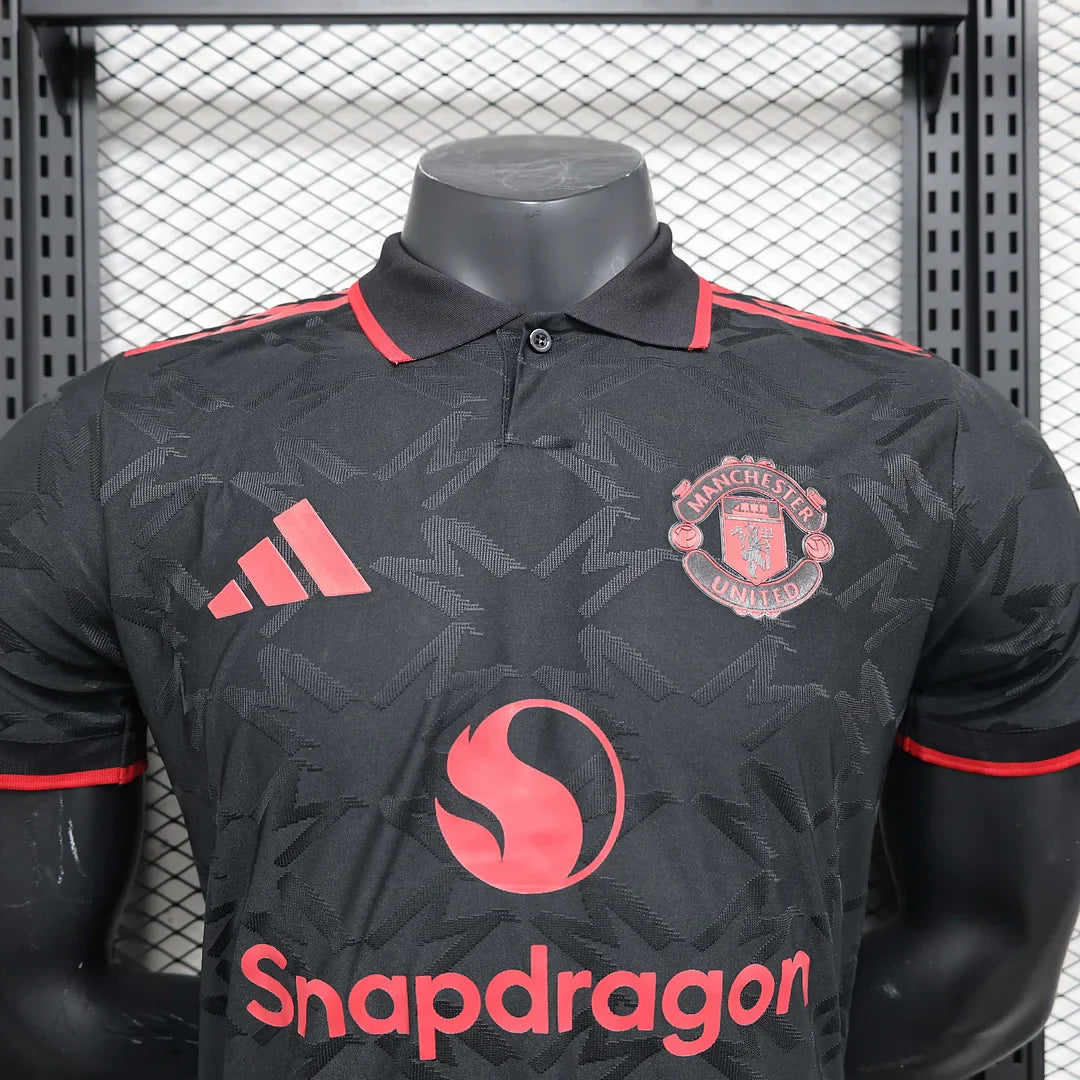 24/25 Manchester United Black Limited Jersey