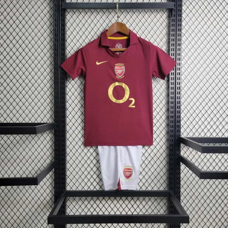 Arsenal 2005-2006 Home Kit