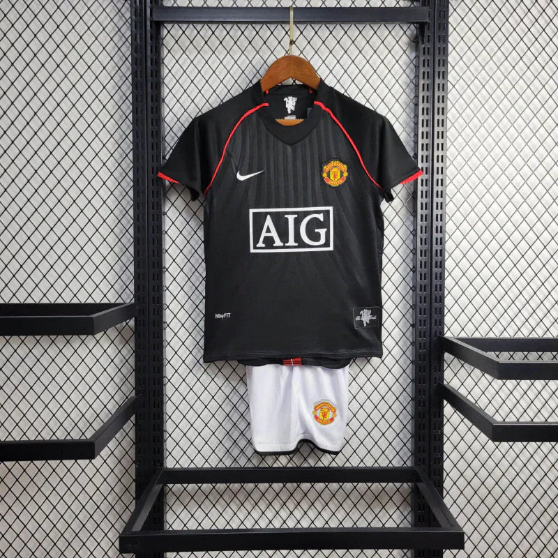 Manchester United 07/08 Black Jersey Kids Size